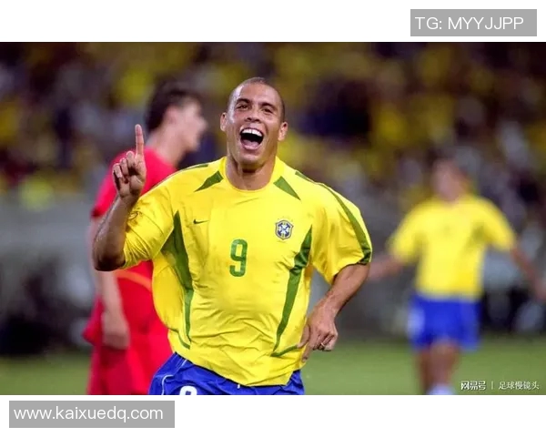 巴西足球明星的璀璨瞬间与传奇故事展现足球的魅力与激情